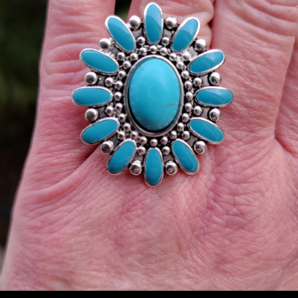Free Spirit Boho Hippie People Star Burst pattern Turquoise bead ring